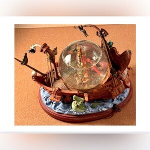Rare Vintage Peter Pan Snowglobe Pirate Ship Musical Large